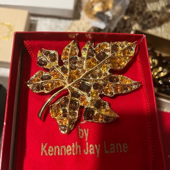 Kenneth J Lane Vintage Fall Maple Leaf Brooch/Pin - Picture 5 of 5